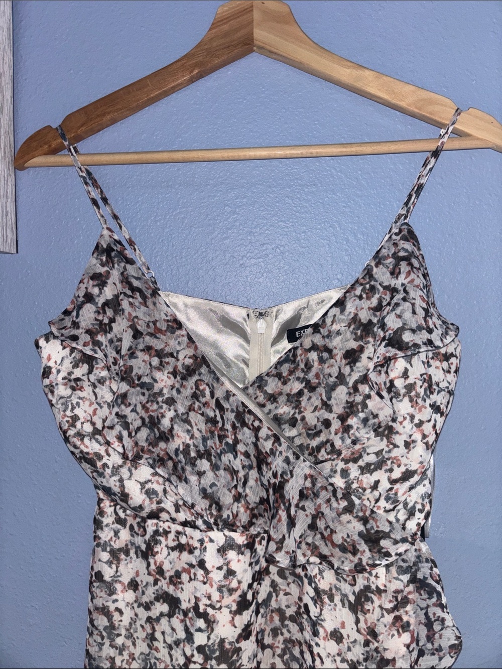 Express Dress - Picture 2 of 10